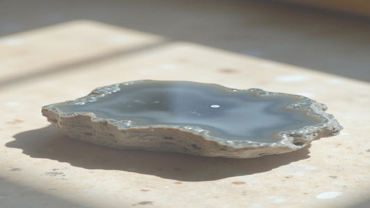 The Complete Everyday Guide to Orca Agate: Meaning and Uses