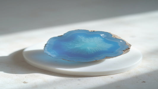 The Complete Everyday Guide to Blue Agate: Meaning and Uses